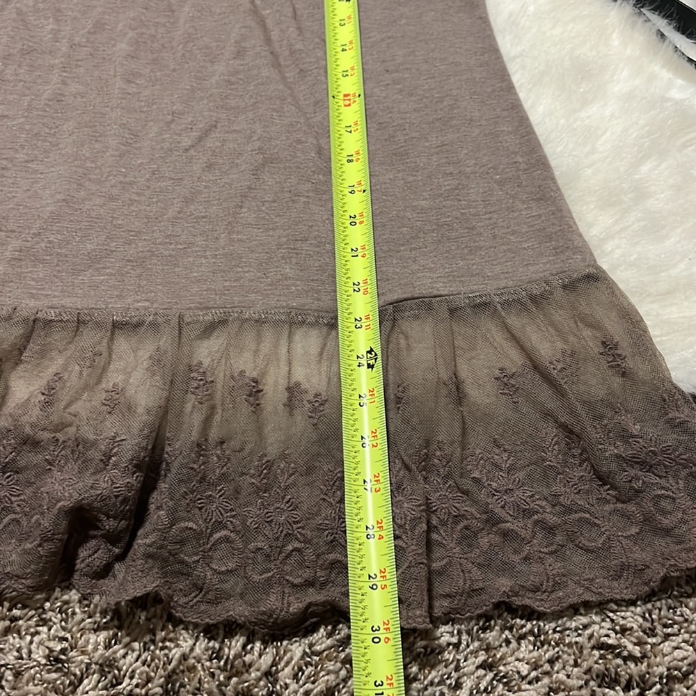 Areve tank with lace - Picture 7 of 8